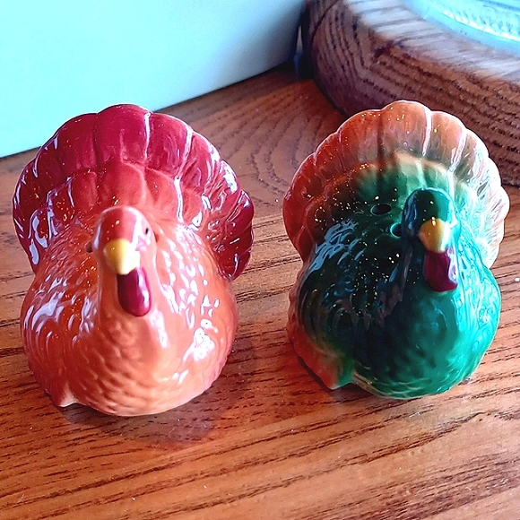 AUTUMN FALL Harvest Thanksgiving  Turkey Mini Salt & Pepper Shakers NWT - Picture 9 of 11